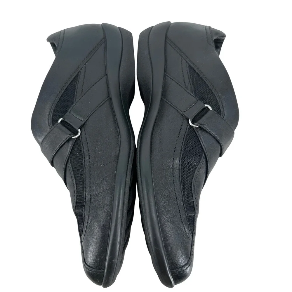Clarks Women's Black Leather Hook and‎ Loop Strap Loafers 84972 Size 8.5N Casual